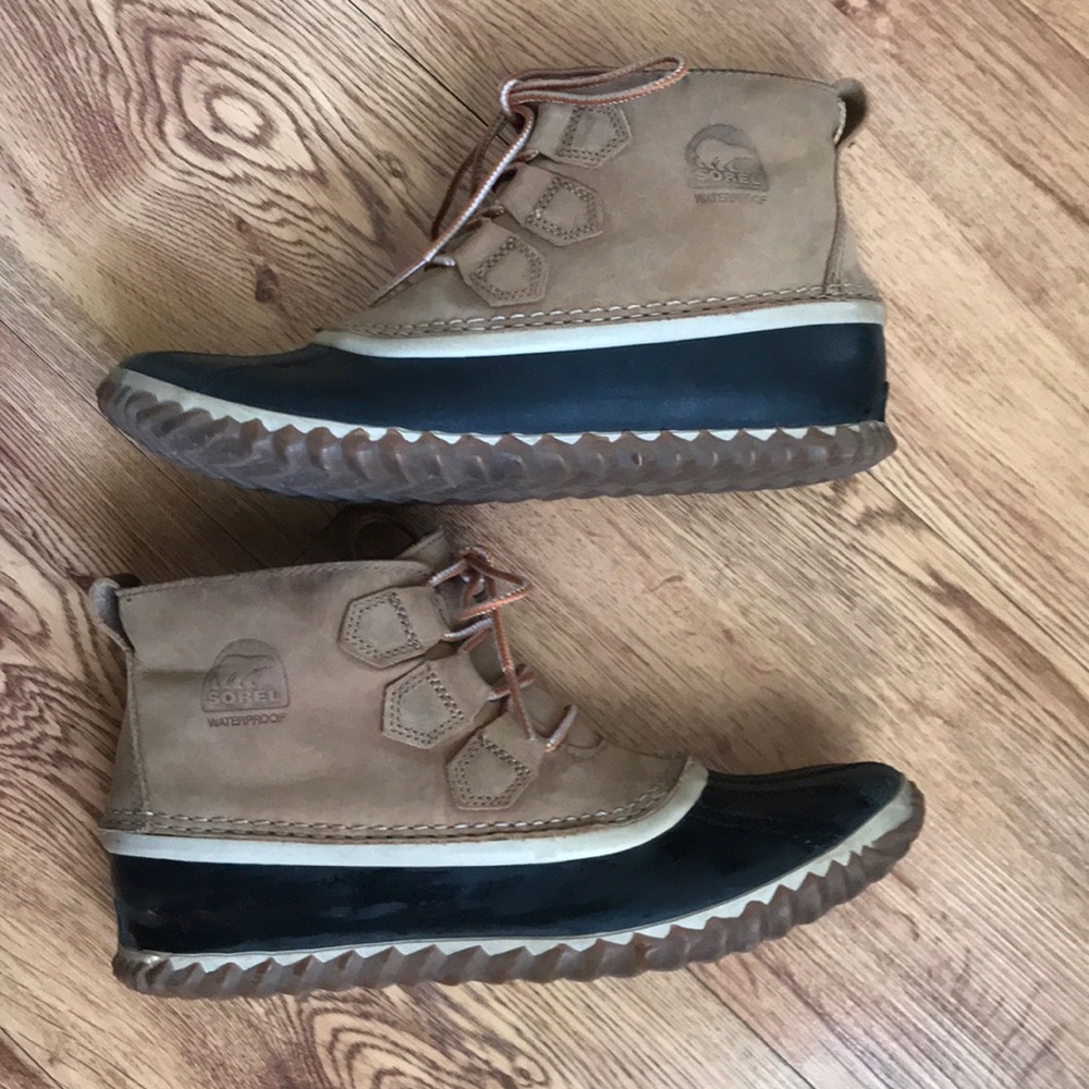 Sorel Out N About boots